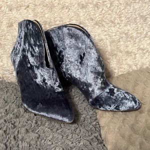 Women’s Sky Blue Velvet Vince Camuto Ankle Boots w/ 3” Heel
